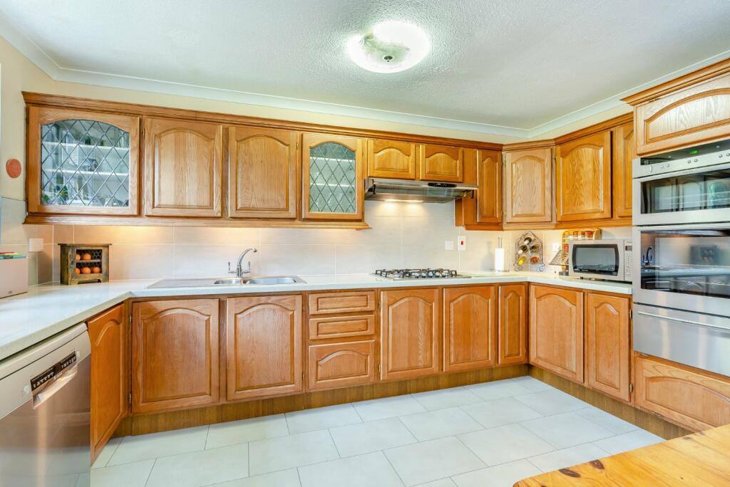 Additional image 6 of Burton Close, Wheathampstead, St Albans