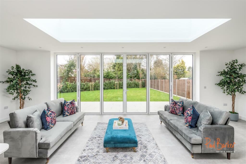 Additional image 62 of Sandridgebury Lane, St. Albans