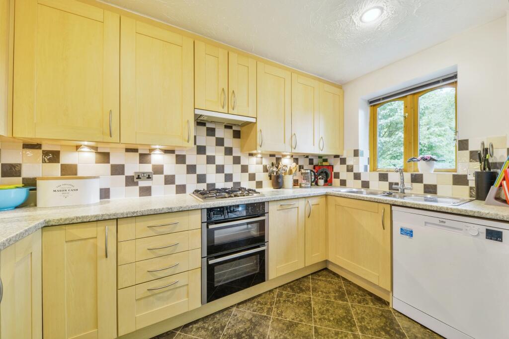 Additional image 6 of Honeymead, Welwyn, AL6