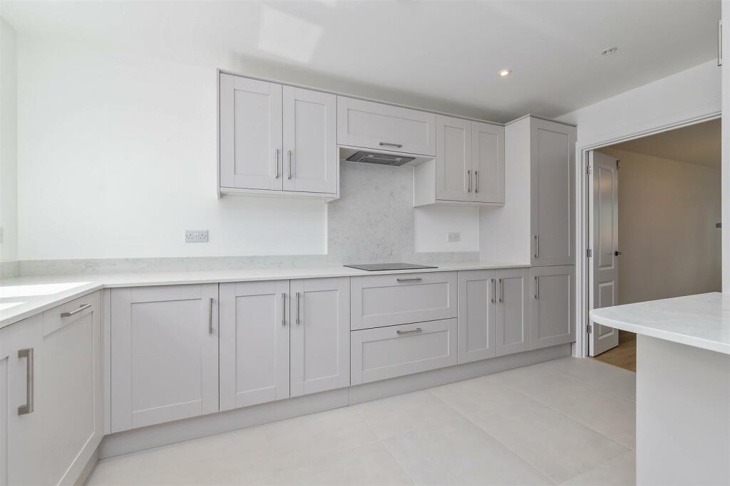Additional image 14 of Oakwood Road, Bricket Wood, St. Albans