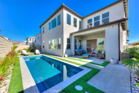 Primary image of 111 Edna Parkway, Lake Forest, CA 92630