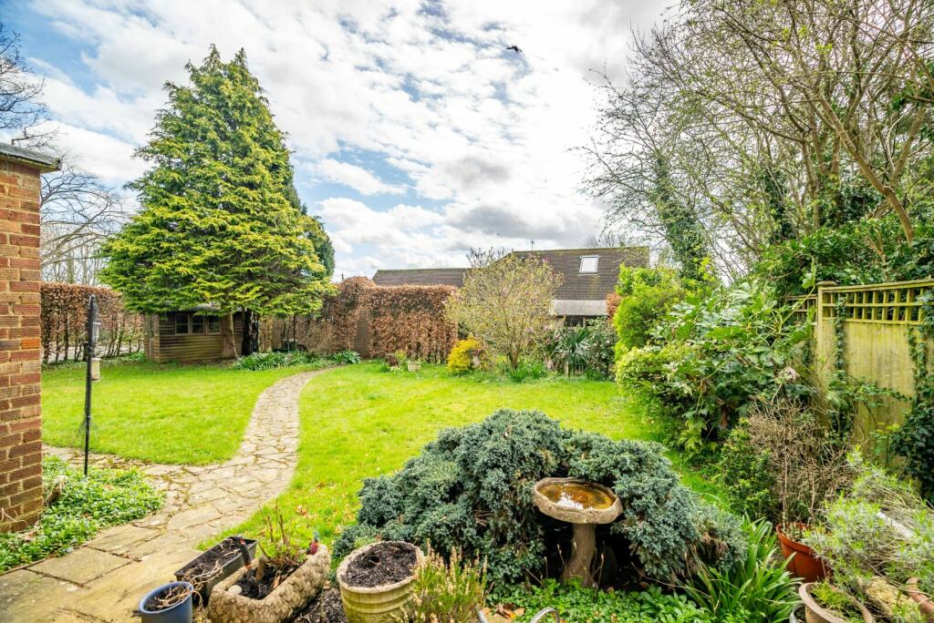 Additional image 11 of How Wood, Park Street, St. Albans, Hertfordshire, AL2