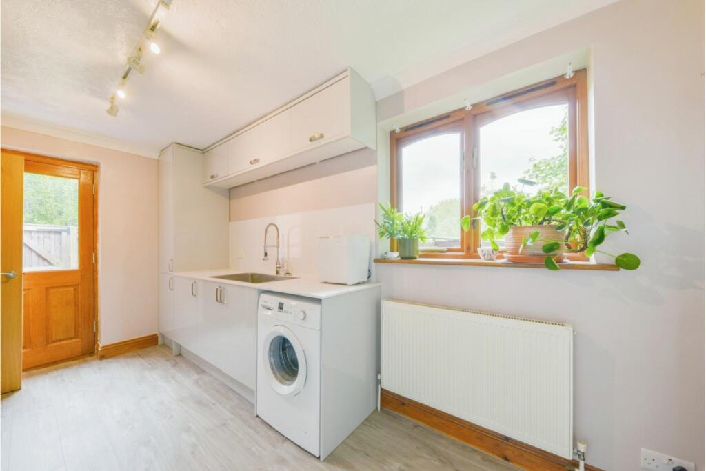 Additional image 7 of Honeymead, Welwyn, AL6