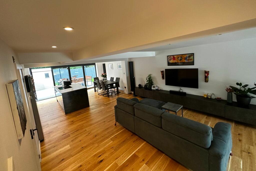 Additional image 5 of Drakes Drive, St. Albans, AL1