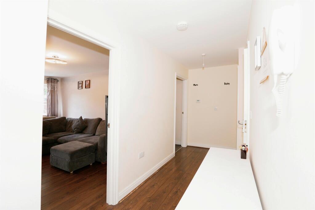 Additional image 13 of Millstone Way, Harpenden