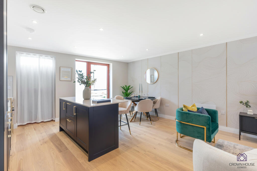 Victoria Street, St. Albans, Hertfordshire, AL1