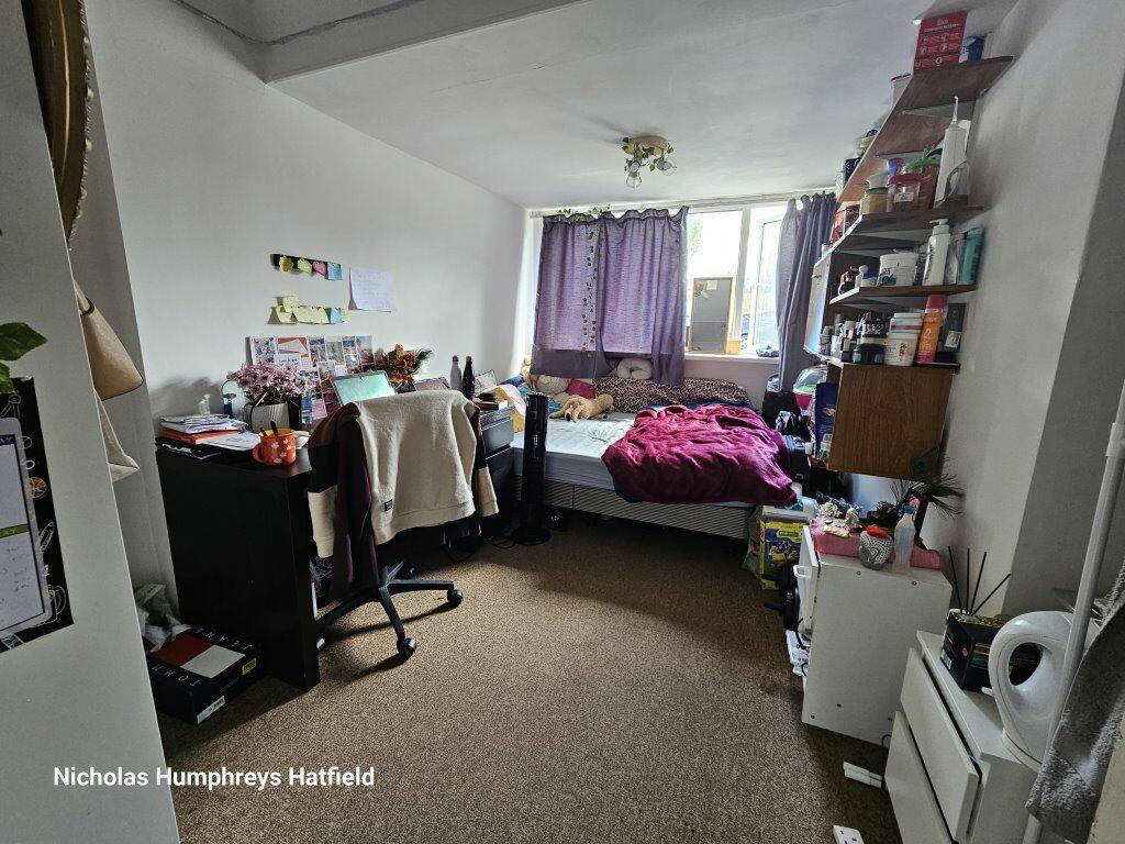 Additional image 4 of Stockbreach Close