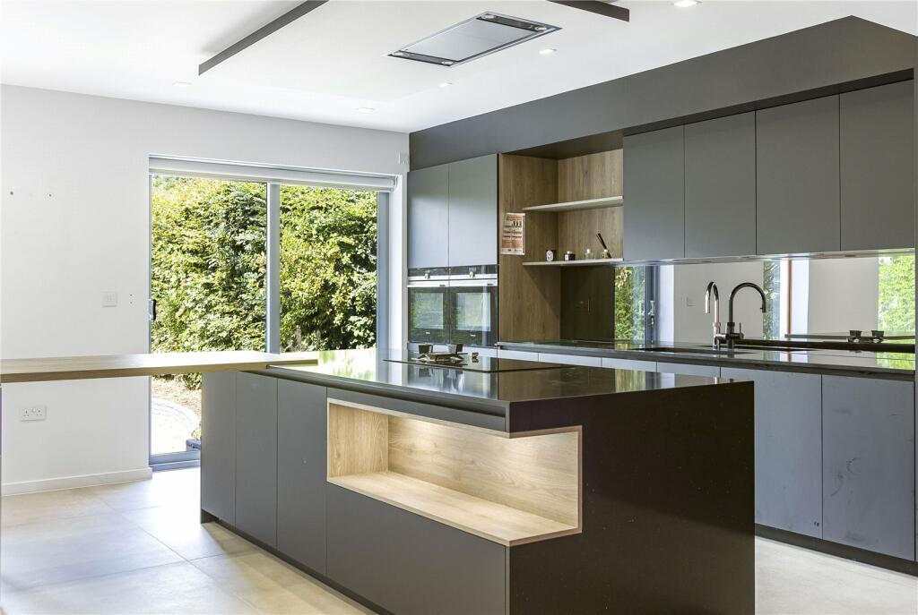 Additional image 4 of Great North Road, Brookmans Park, Hertfordshire, AL9