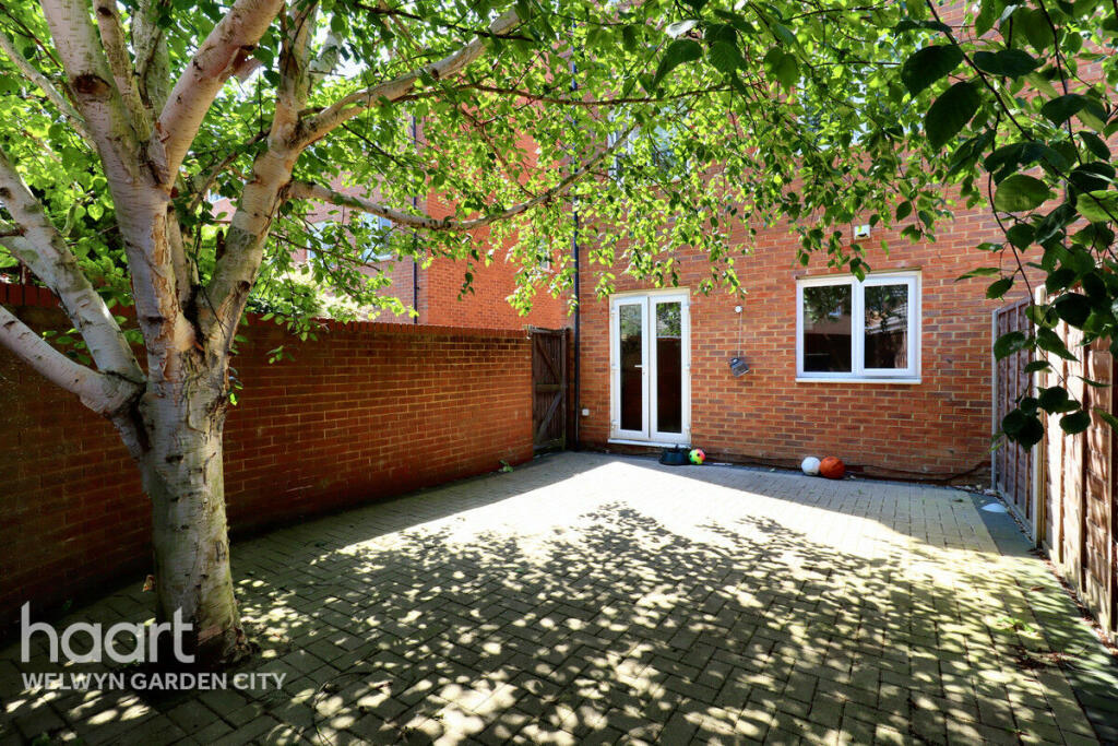 Additional image 15 of Eddington Crescent, Welwyn Garden City