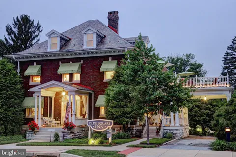 127 E Main Street, Mount Joy, PA 17552