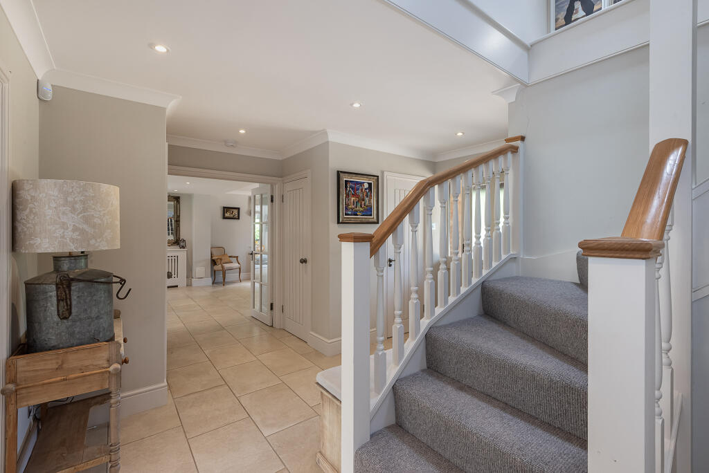 Additional image 19 of Holly Lane, Harpenden, AL5