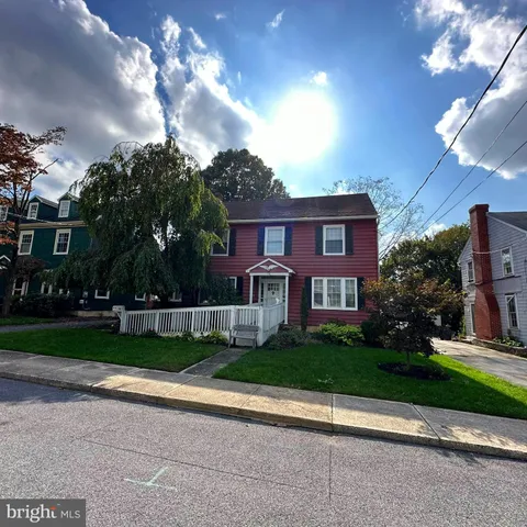 Primary image of 118 Cumberland Avenue, Shippensburg, PA 17257