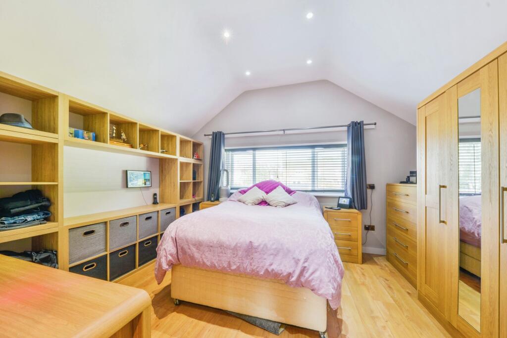 Additional image 18 of Broomleys, St. Albans, AL4