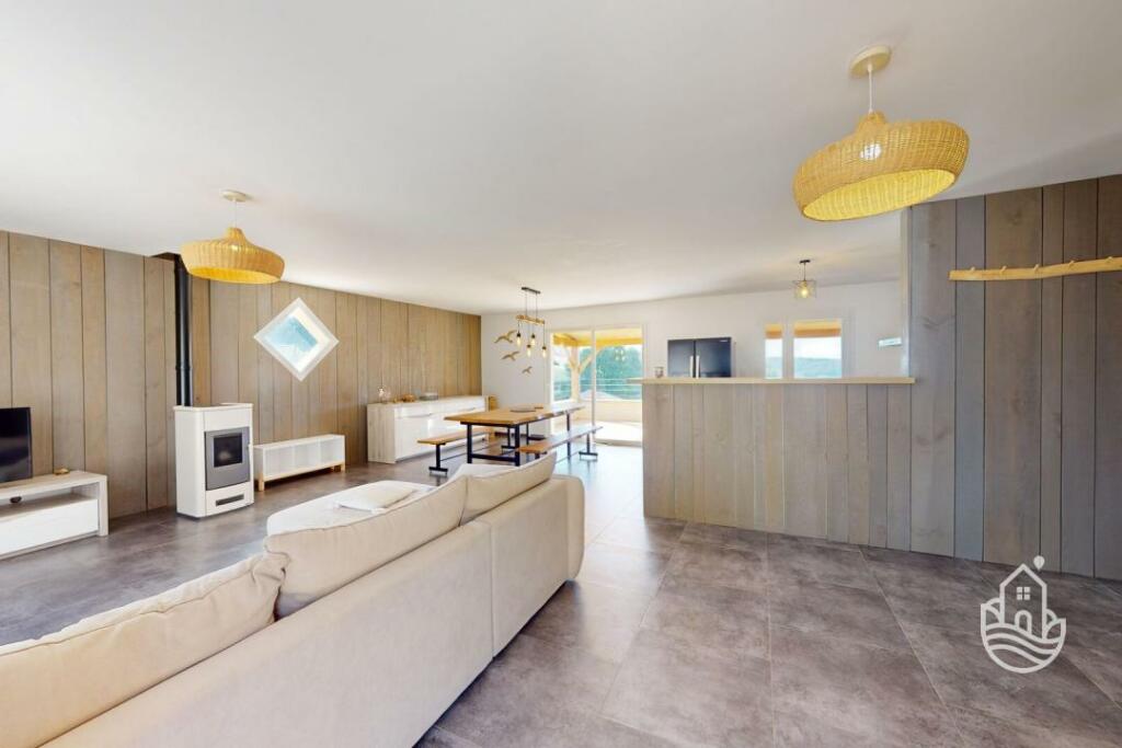 Primary image of Saint-Cyprien, Aquitaine, 24220, France