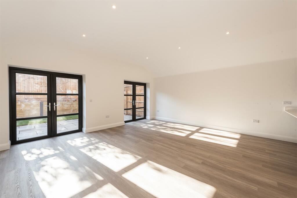 Additional image 11 of Moreton End Lane, Harpenden