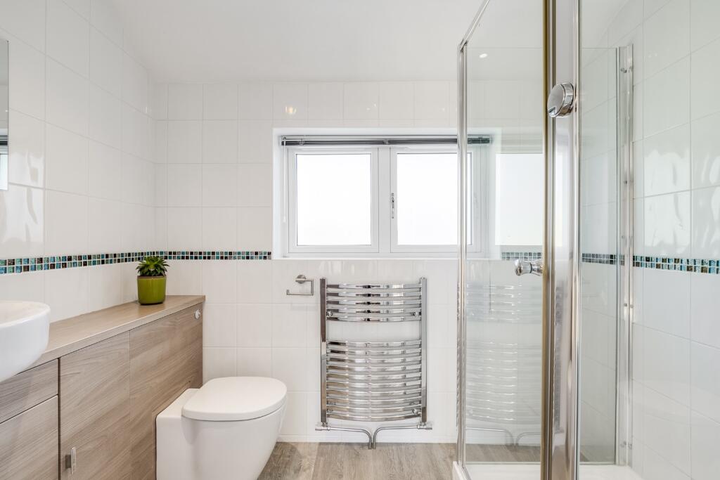 Additional image 16 of Digswell Park Road