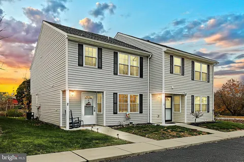 1885 Stoverstown Road Unit 2, Spring Grove, PA 17362