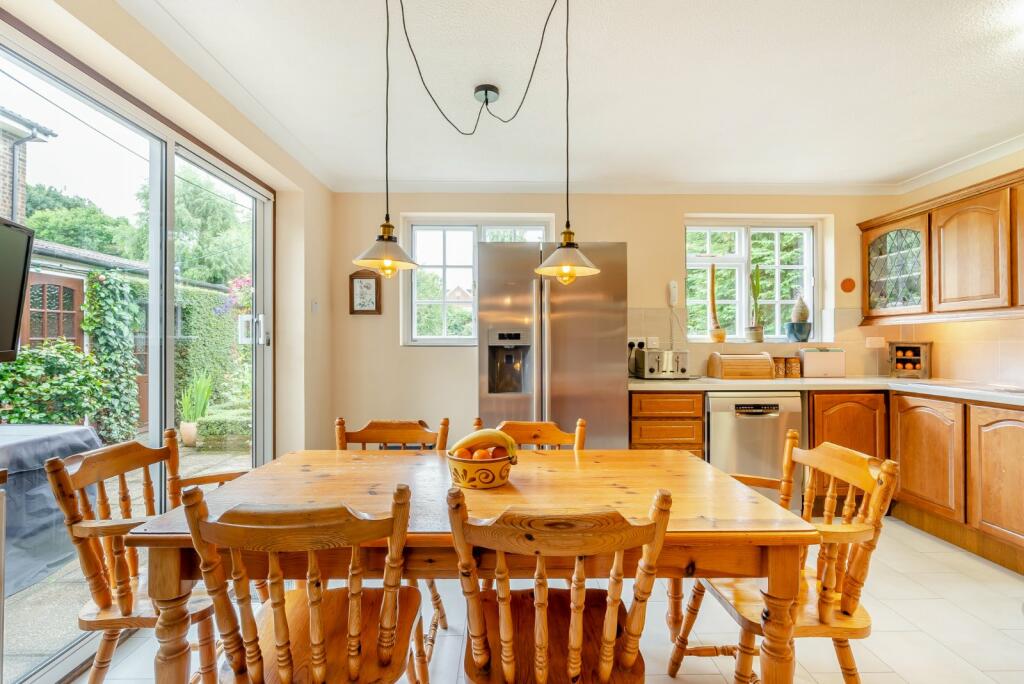 Additional image 7 of Burton Close, Wheathampstead, St Albans