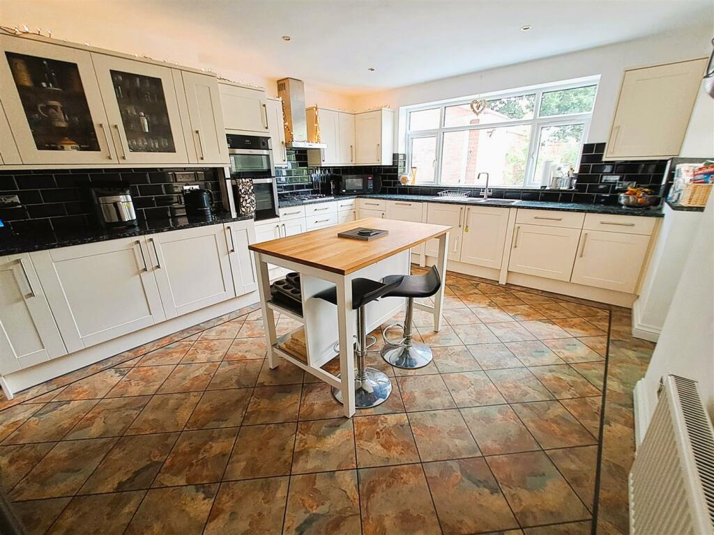 Additional image 8 of Palmvale Croft, Sheldon, Birmingham
