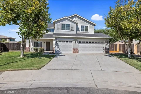 3245 N Oberlin Circle, Hanford, CA 93230