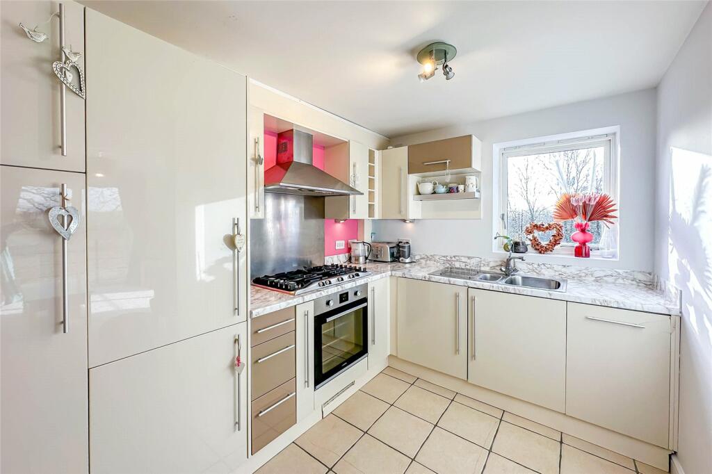 Additional image 19 of Astwick Manor, Coopers Green Lane, Hatfield, Hertfordshire, AL10
