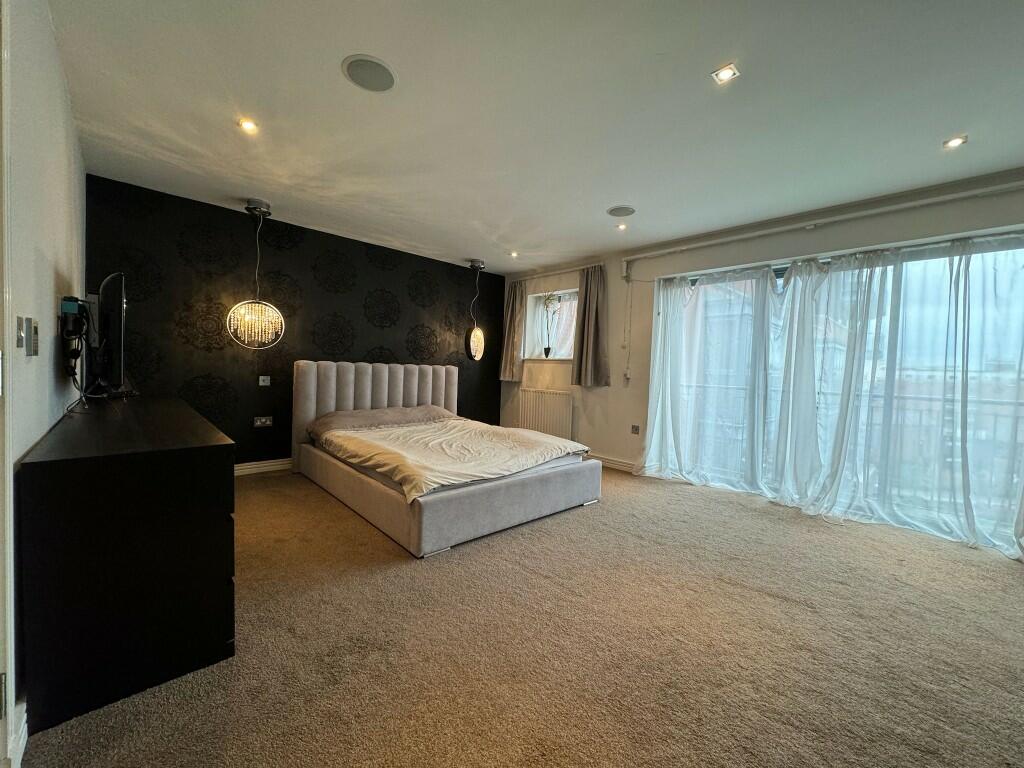 Additional image 5 of Penthouse Apartment, King Edwards Wharf, Birmingham, B16