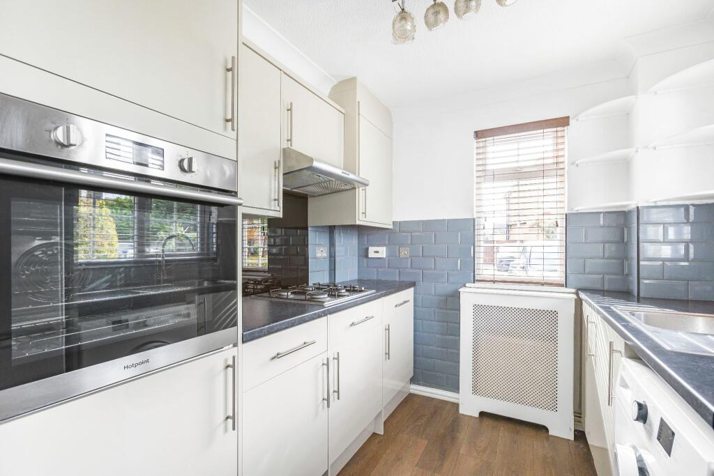 Additional image 4 of Vincenzo Close, Welham Green, AL9