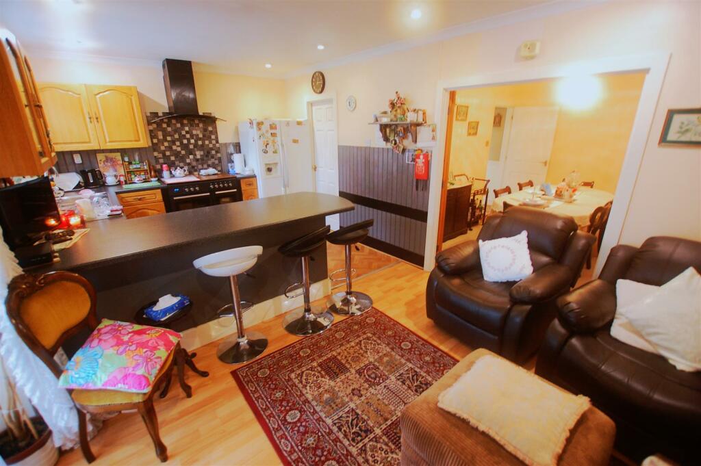 Additional image 4 of Heathcote Avenue, Hatfield