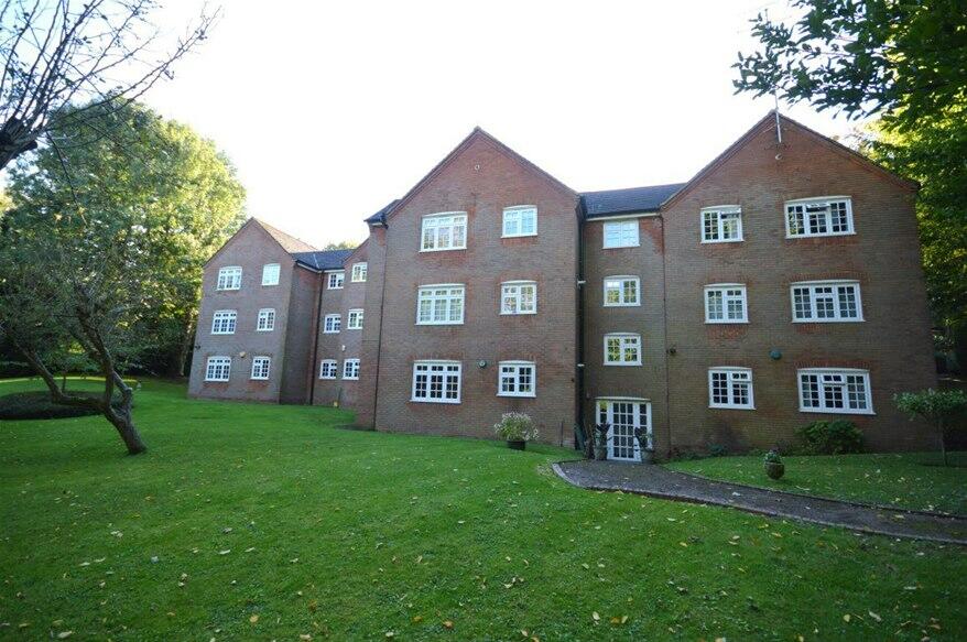 Cathedral Court, King Harry Lane, St Albans, AL3