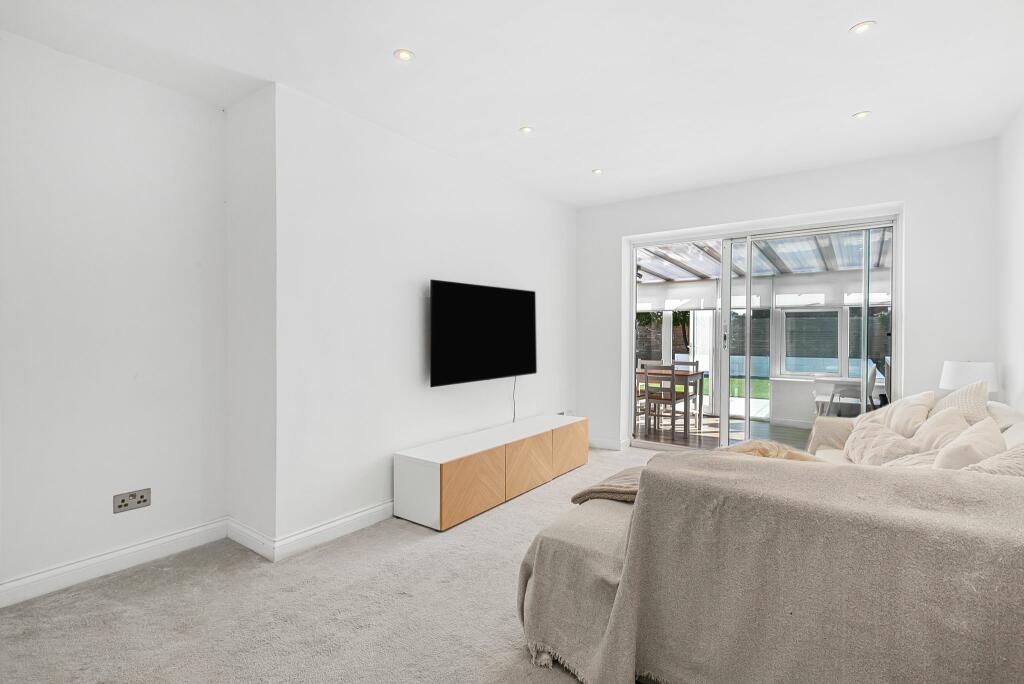 Additional image 5 of Pooleys Lane, Welham Green, AL9