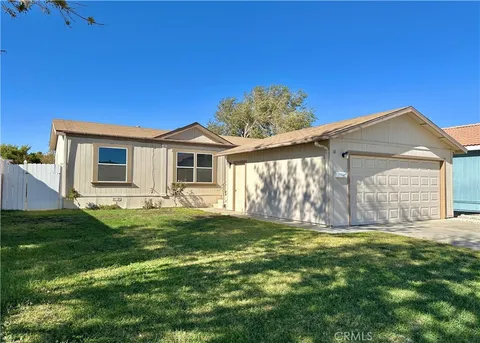 22241 Nisqually Road Unit 18, Apple Valley, CA 92308