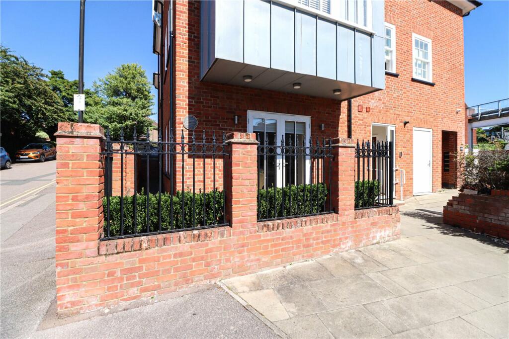 Additional image 12 of Thompsons Close, Harpenden, Hertfordshire, AL5