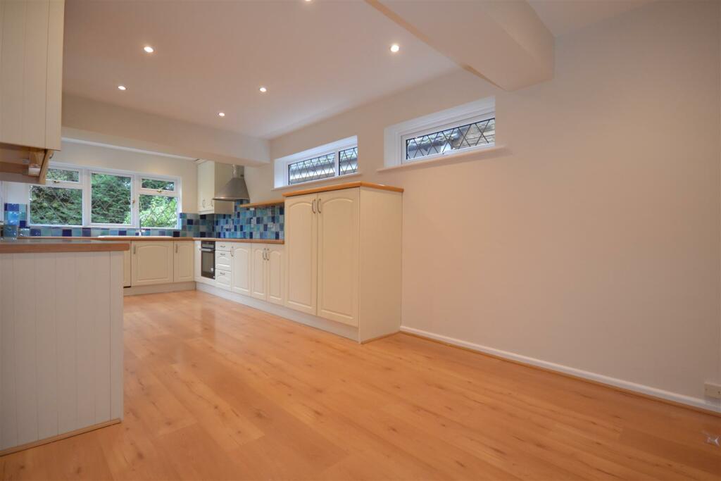 Additional image 18 of Pie Corner, Flamstead