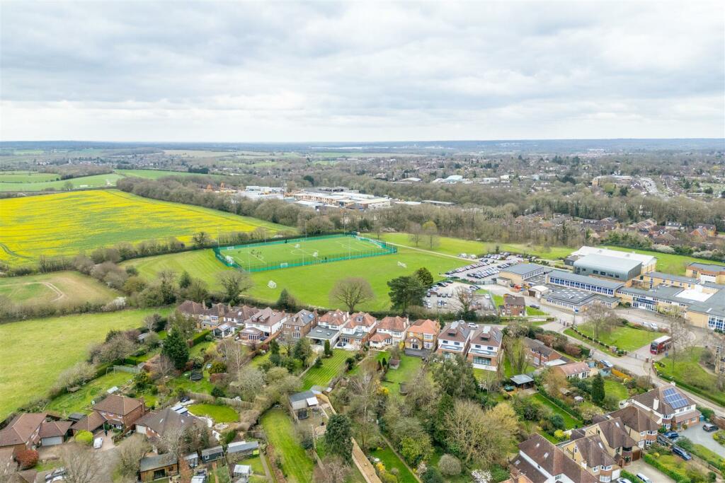 Additional image 58 of Sandridgebury Lane, St. Albans