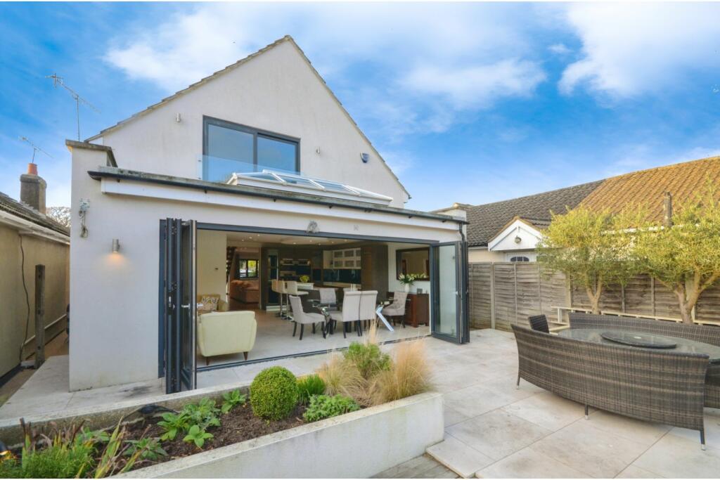 Additional image 21 of Bucknalls Drive, St. Albans, AL2