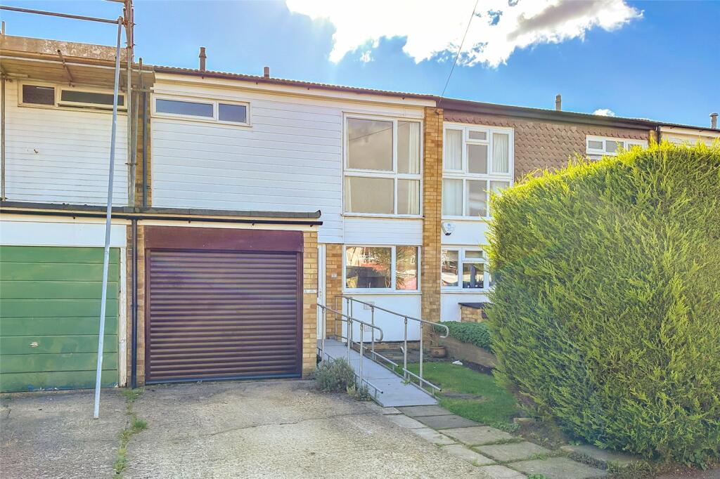 Pinewood Close, St. Albans, Hertfordshire, AL4