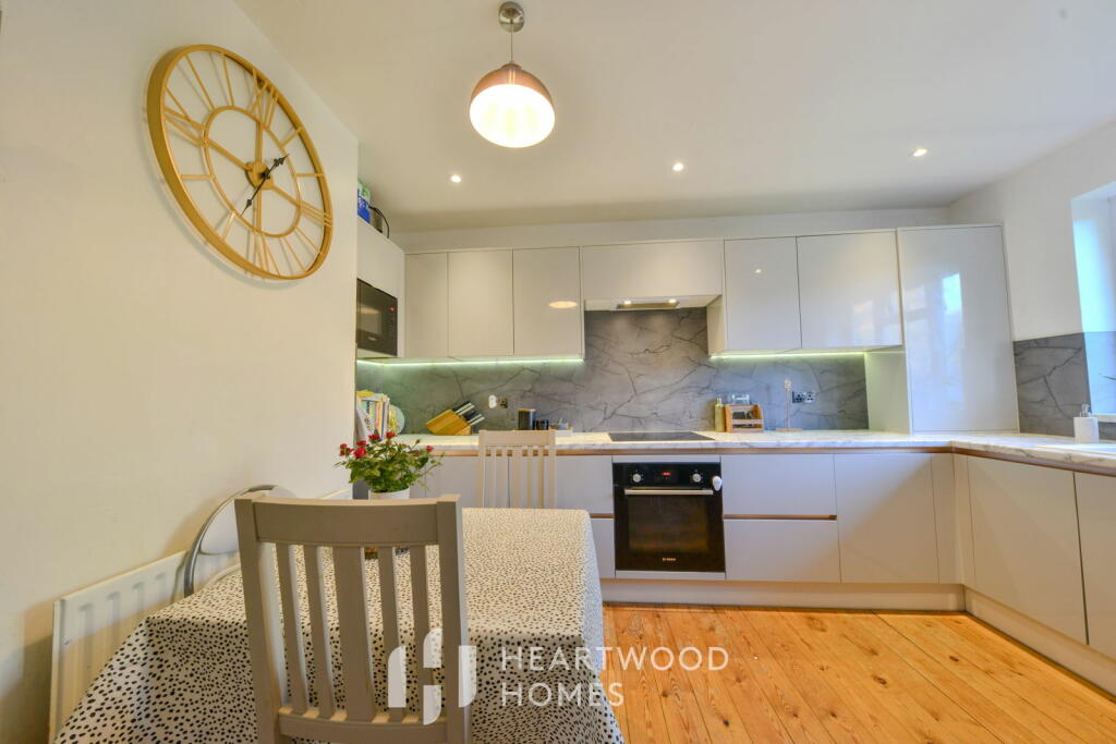 Additional image 5 of Watling Street, Park Street, St. Albans, AL2 2NN