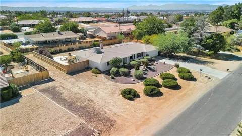 20177 Sahale Road, Apple Valley, CA 92307