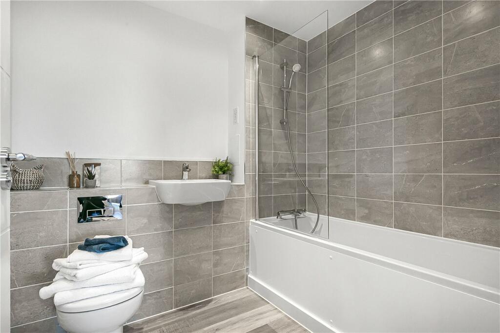 Additional image 7 of Corner House, Town Centre, Hatfield, Hertfordshire