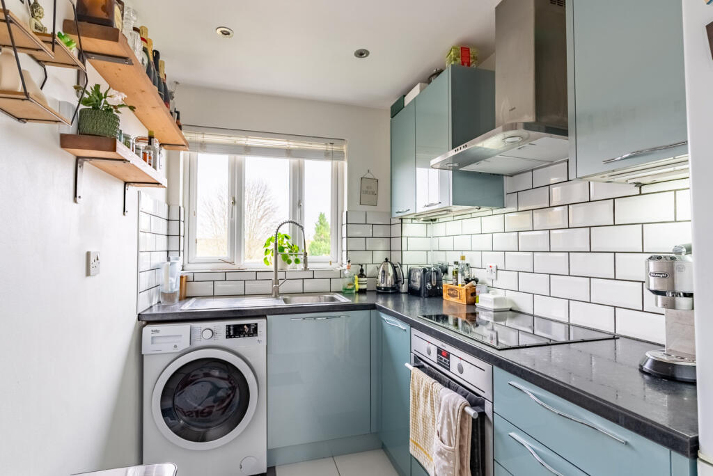 Additional image 2 of Beverley Gardens, St Albans, AL4