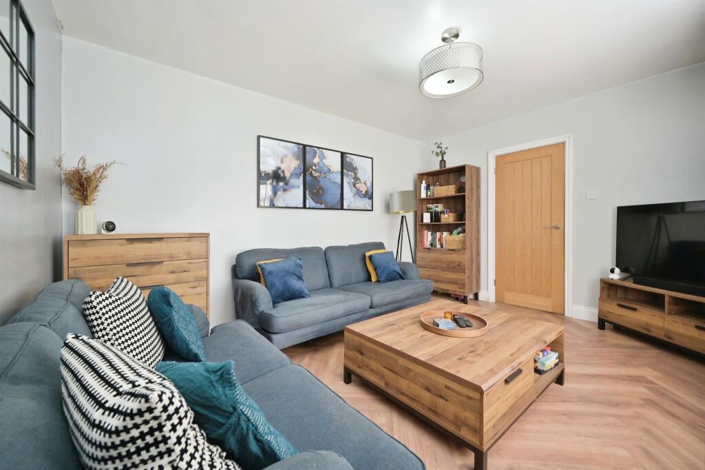 Additional image 3 of Henderson Close, St. Albans