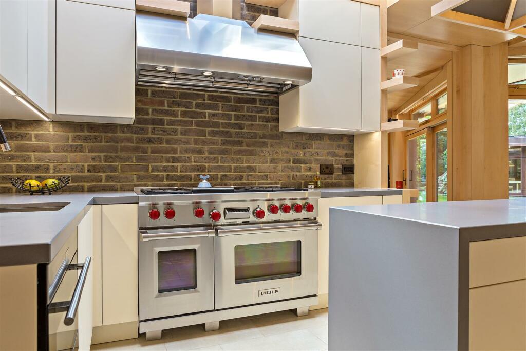 Additional image 25 of Pondwicks Close, St.Albans