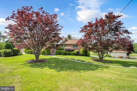 17 W Foothills Drive, Drums, PA 18222
