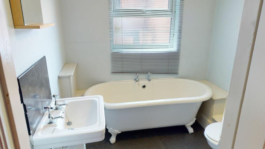 Additional image 11 of 22 Carlyle Road B16 9BJ