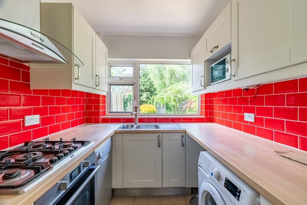 Additional image 5 of The Cleave, Harpenden, Herts, AL5