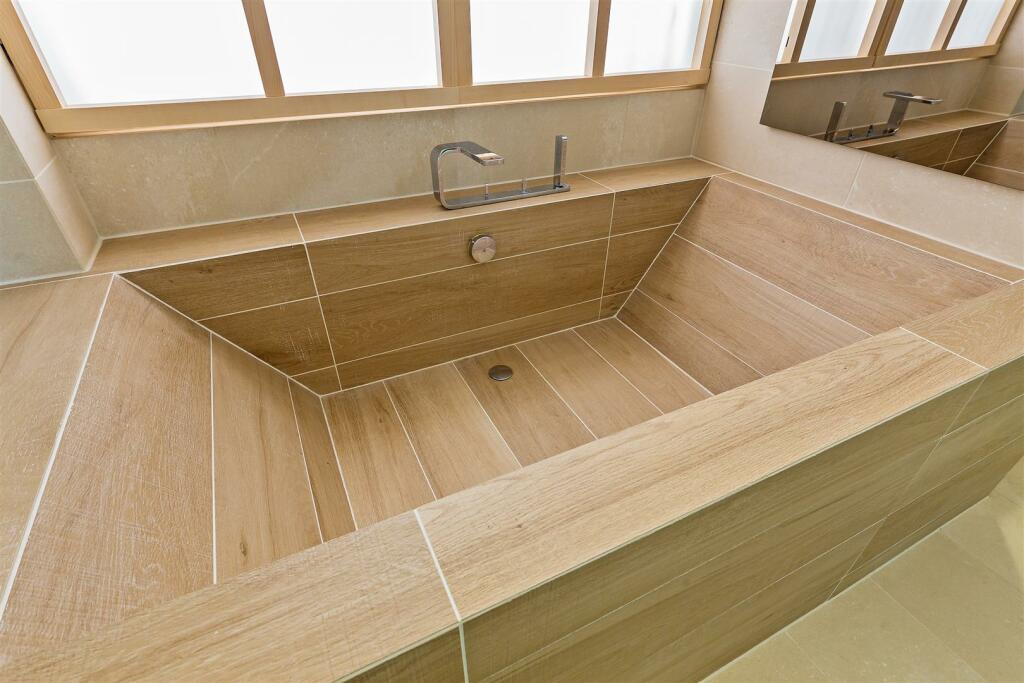 Additional image 32 of Pondwicks Close, St.Albans