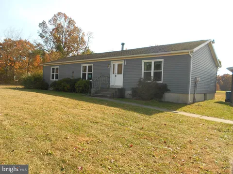 698 E Pumping Station Road, Quakertown, PA 18951