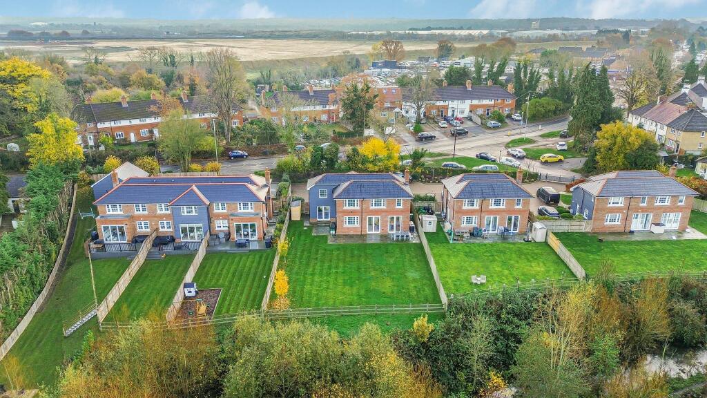 Additional image 4 of Lake View, Frogmore, AL2