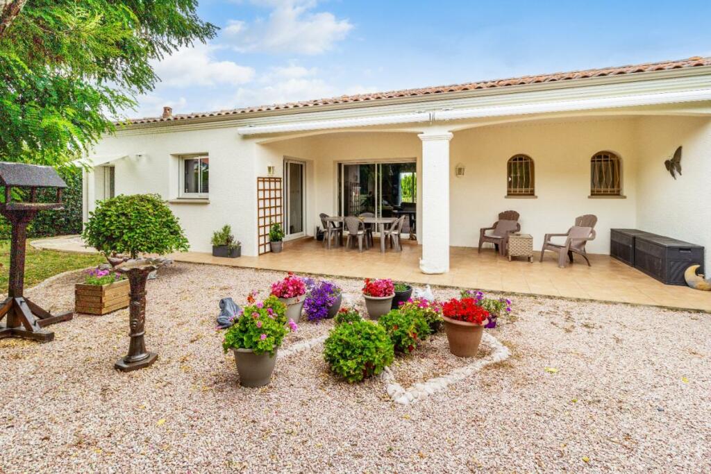 Additional image 2 of Midi-Pyrenees, Gers, Condom, France