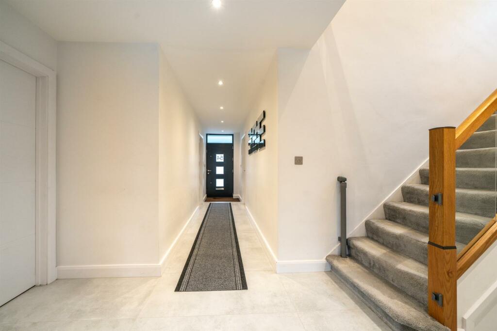 Additional image 11 of Oakwood Road, Bricket Wood